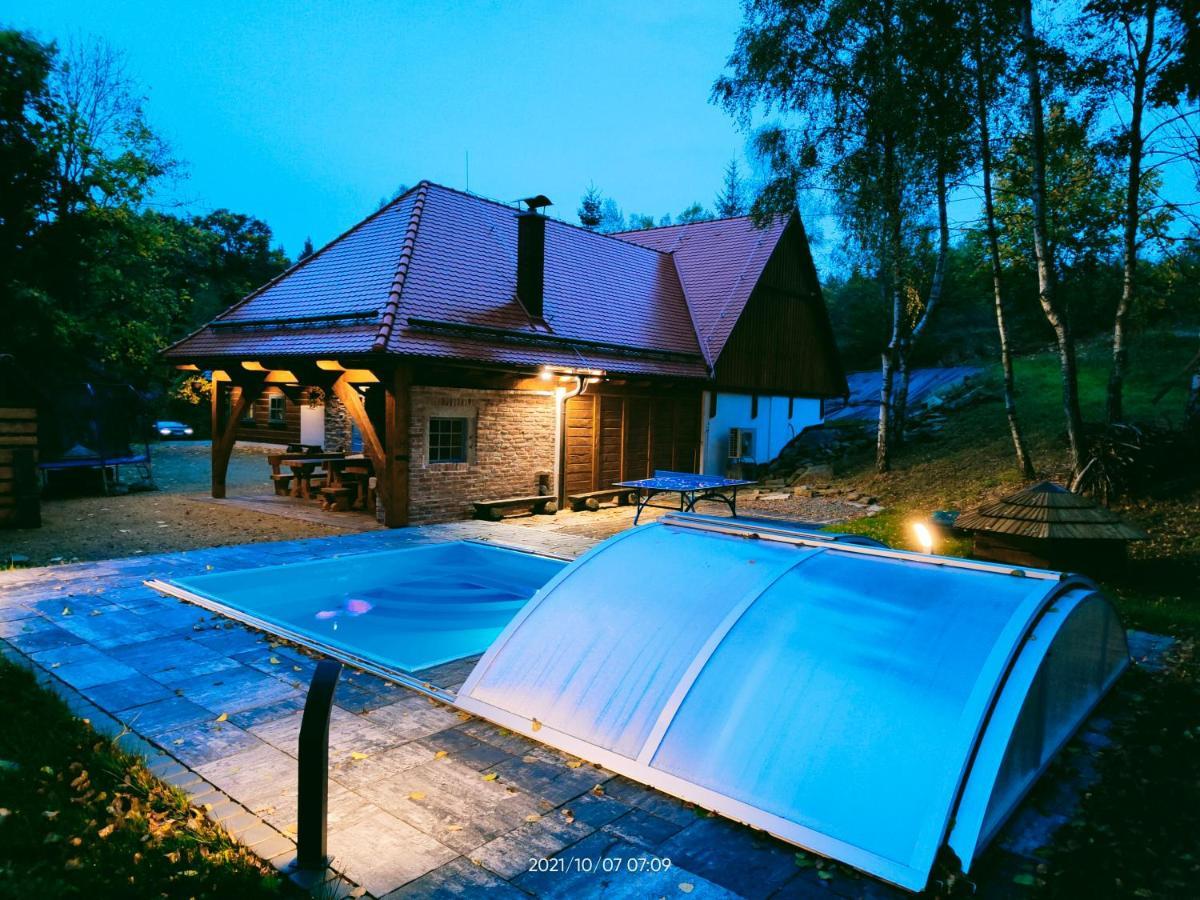 Roubenka U Zvonicky Cejle Exterior foto
