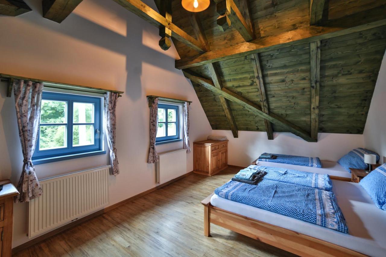 Roubenka U Zvonicky Cejle Exterior foto